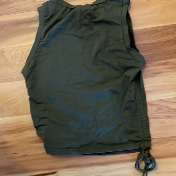 Shein army green tank w/ ties at the end - Picture 3 of 4